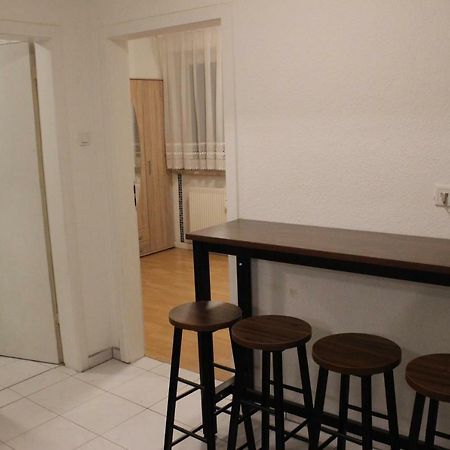 Zimmer Sucht Bewohner Duisburgo Esterno foto