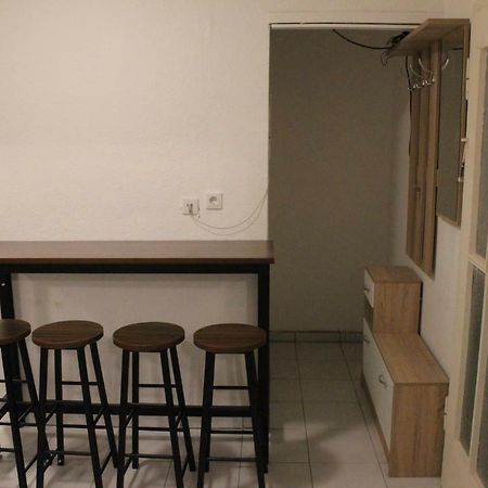 Zimmer Sucht Bewohner Duisburgo Esterno foto